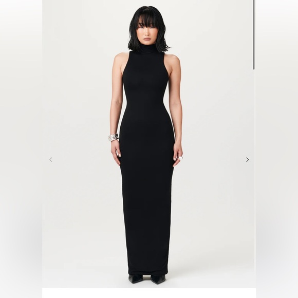 63. Naked Wardrobe $93 SMOOTH SLEEVELESS MAXI DRESS in Black Size XL - Picture 1 of 3